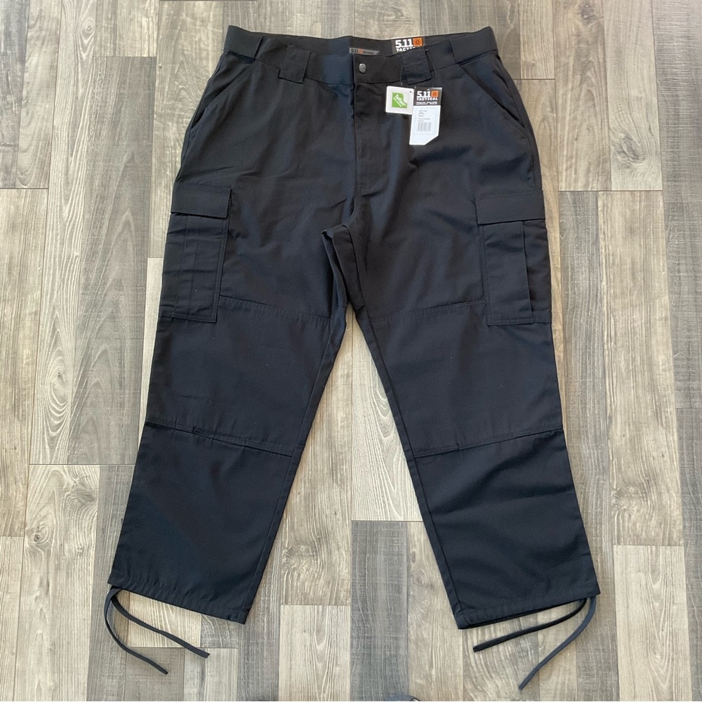 NWT 5.11 Tactical 74003 Ripstop TDU Pants 
Men's 2XL SHORT 
Inseam 29.5"
Black